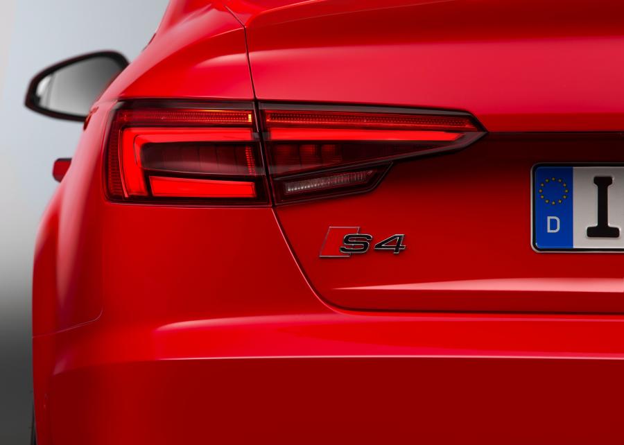 Детали экстерьера Audi S4 Sedan (B9) 2016 года  (WW) (фото 7 из 40)